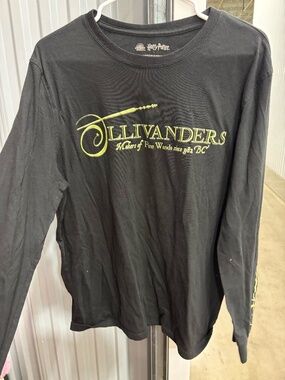 Wizarding World of Harry Potter Tshirt, Size Large